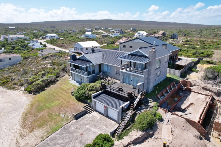 6 Bedroom Property for Sale in Suiderstrand Western Cape